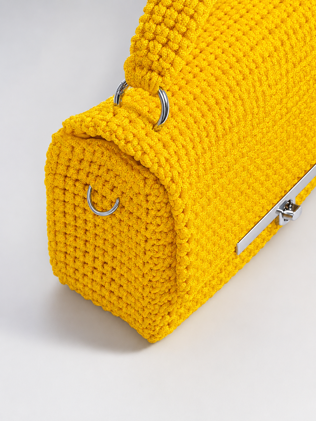 Sélia Small — Giallo